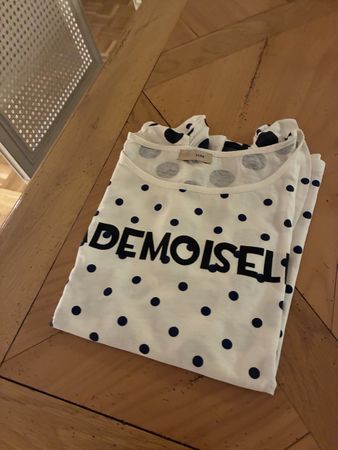 T-shirt blanc et marine à pois « Mademoiselle »